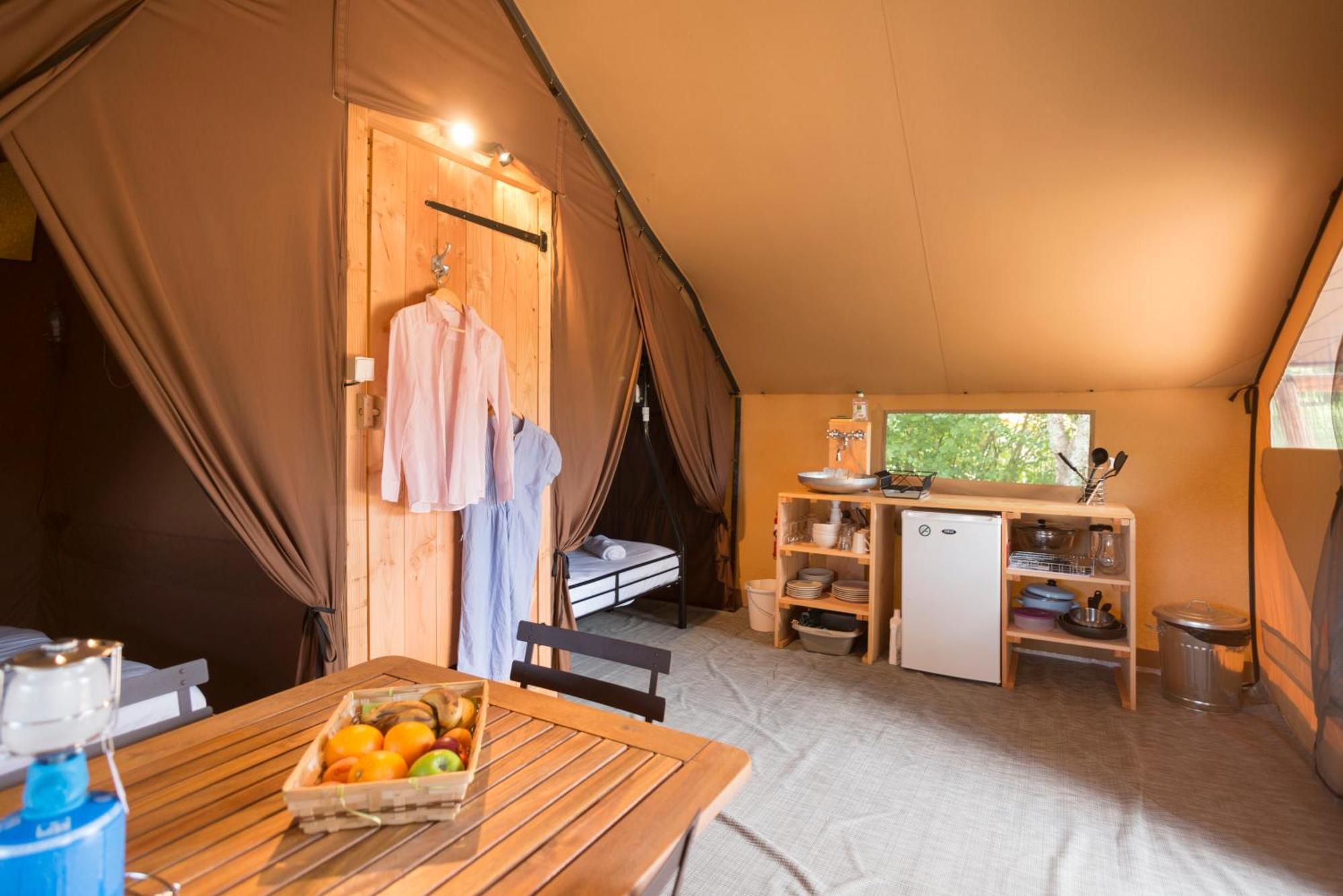 ホテル Camping La Pinede エクヌヴェクス 部屋 写真